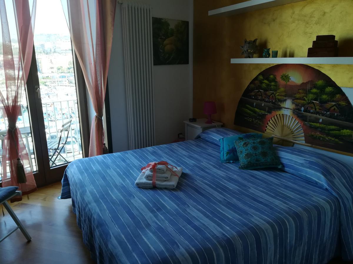 Aria Di Mare Dimorra Bed & Breakfast Pozzuoli Bagian luar foto